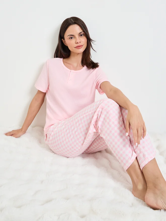 Styli Styli Pink Solid T-Shirt and Checked Pyjama Set