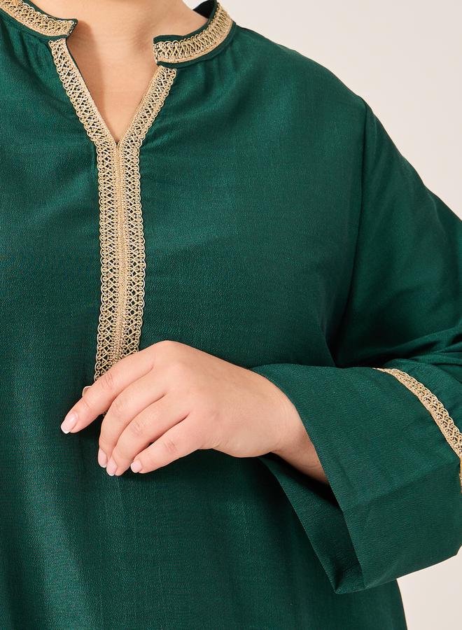 Styli Plus Size Lace Trim Collared Jalabiya  - Image 4