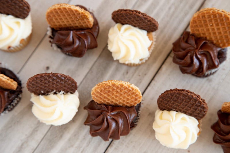 Daelmans Caramel Stroopwafels - Waffle Cookies, Sweet Snack for Coffee & Tea, Authentic Soft Toasted Dutch Waffles, Cinnamon, Bourbon Vanilla, Certified Kosher Dairy - 8.11 oz (Pack of 1) - Image 3