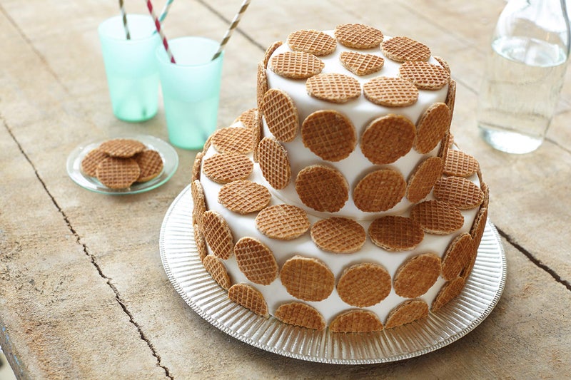 Daelmans Caramel Stroopwafels - Waffle Cookies, Sweet Snack for Coffee & Tea, Authentic Soft Toasted Dutch Waffles, Cinnamon, Bourbon Vanilla, Certified Kosher Dairy - 8.11 oz (Pack of 1) - Image 2