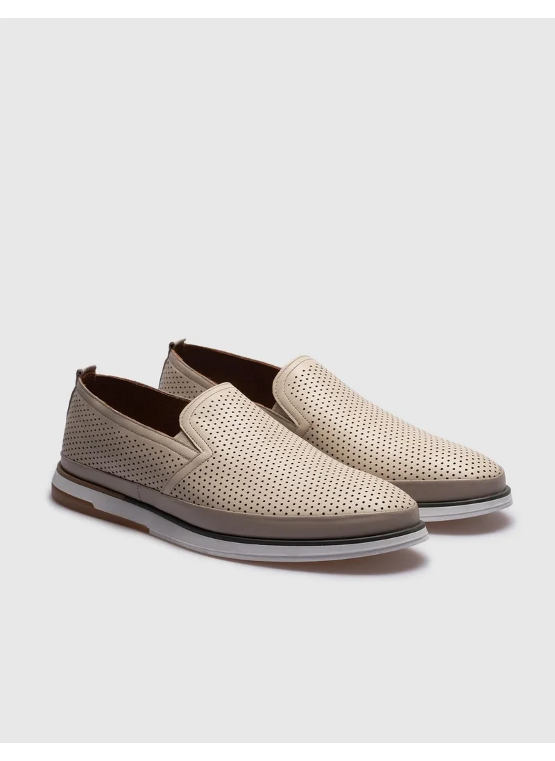 كاباني Beige Men's Casual Shoes