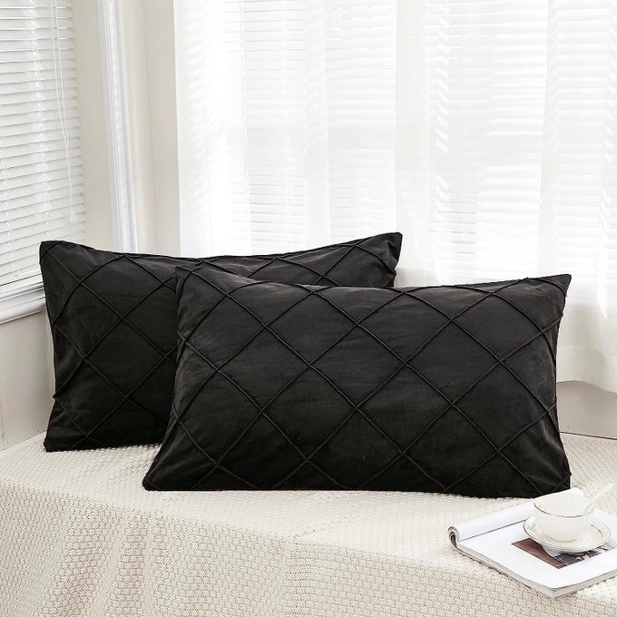 LUXURIOUS DIAMOND PINCH PLEATED CRYSTAL VELVET PILLOWCASES SOLID PINTUCK THROW CUSHION COVER FOR HOME DECOR HIDDEN ZIPPER CLOSURE (BLACK, 17'' X 27'' INCH)