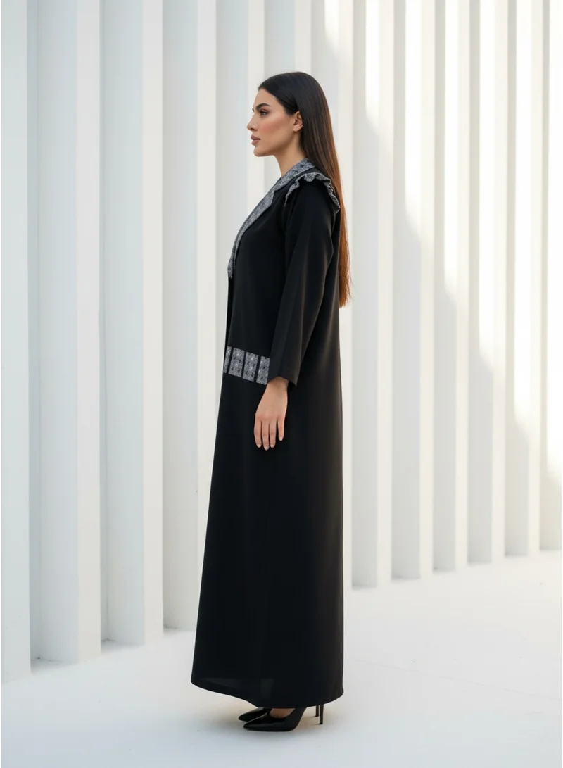 مويستريت The Patterned Lapel & Ruffle Shoulder Abaya