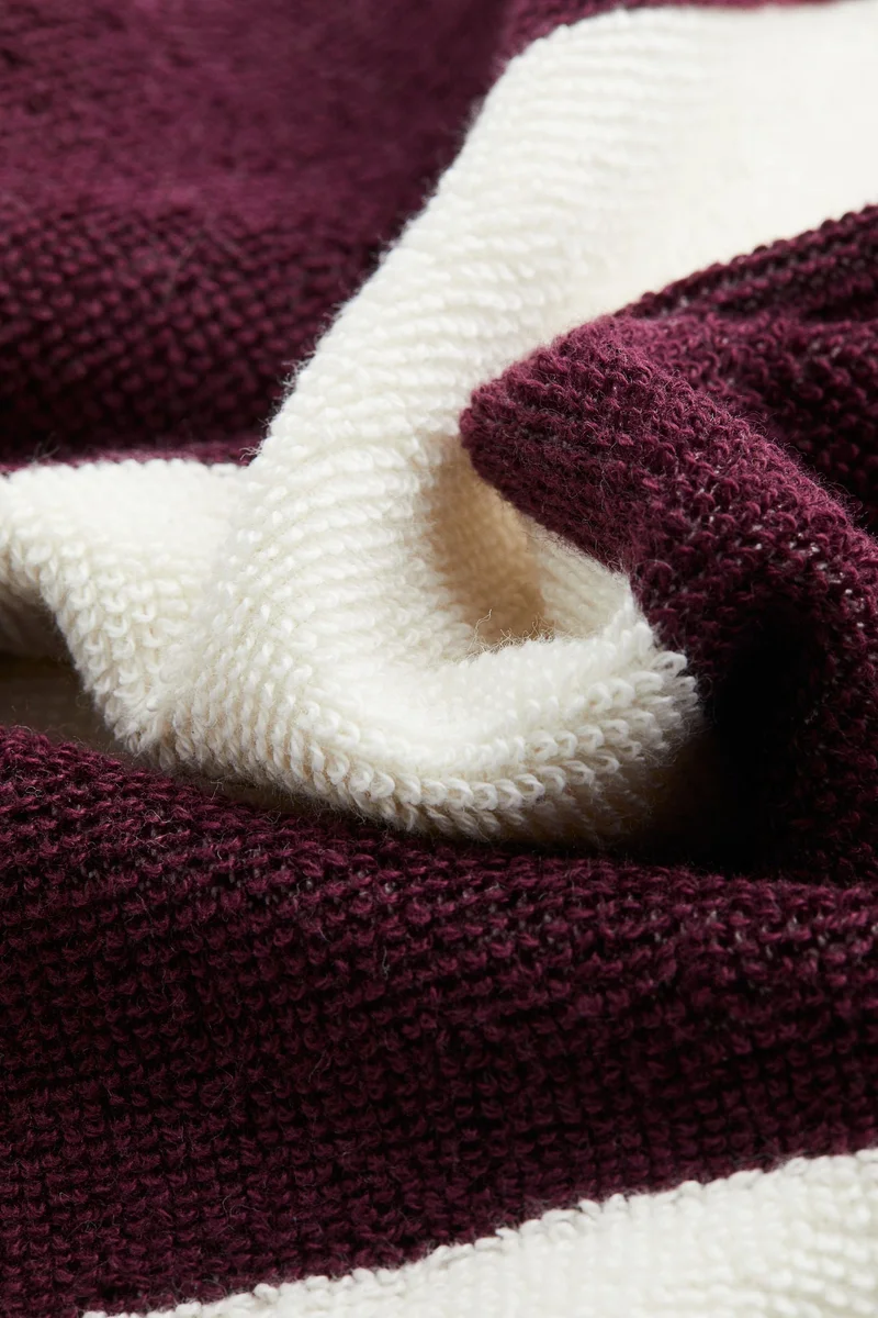 اتش اند ام Striped cotton terry guest towel