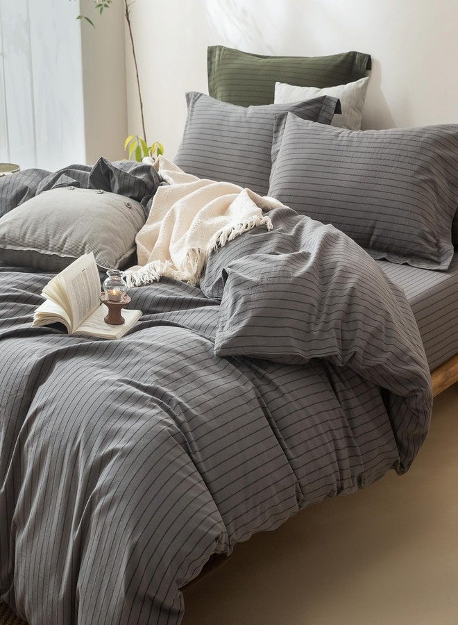 غطاء لحاف BDEAR مخطط، مقاس كوين 90×90 بوصة، مصنوع من القطن المغسول 100%، مزود بسحاب إغلاق و2 غطاء وسادة، لون الخطوط: رمادي داكن - أسود - Image 5