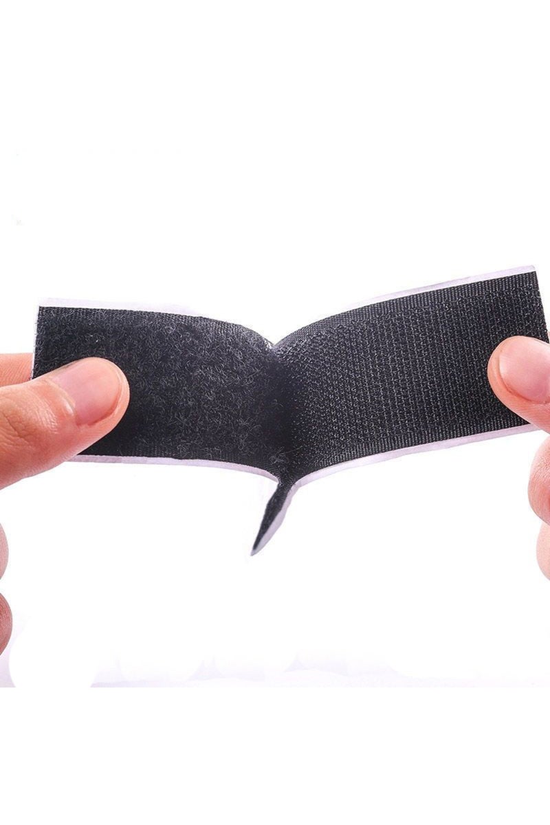 شريط لاصق قوي ذاتي اللصق، أسود اللون، بعرض 20 مم وطول 25 مترًا، مصنوع من النايلون الأسود والأبيض.