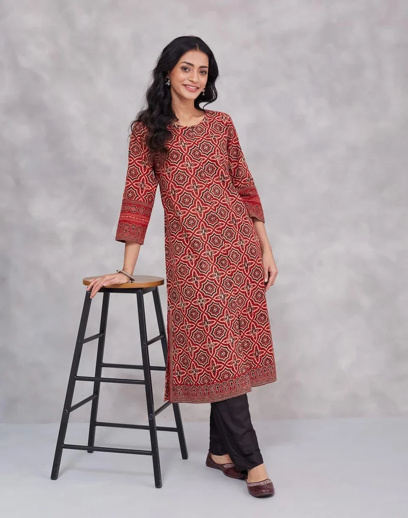 فاب انديا كرتا طويل قطني مطبوع بأجراك أحمر داكن