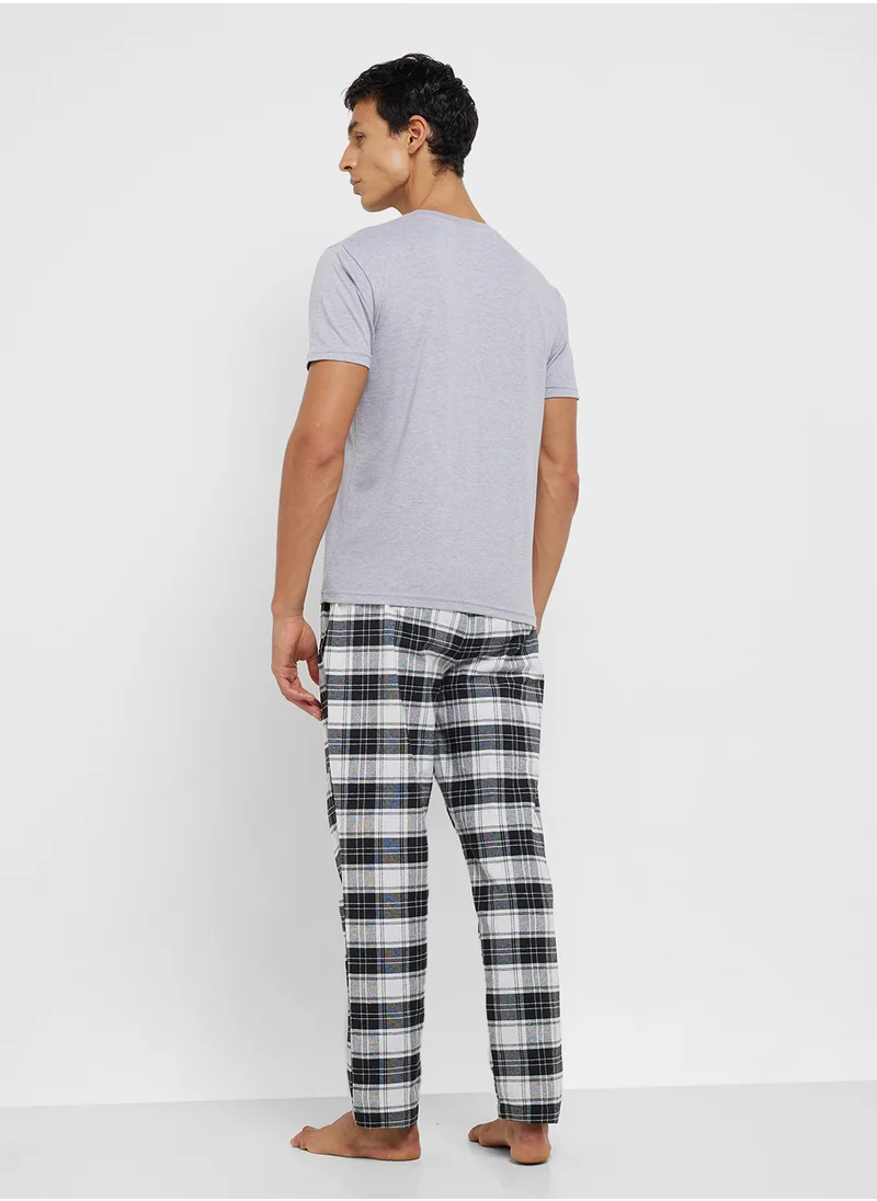 سفنتي فايف Nightwear T-Shirt & Pants Set