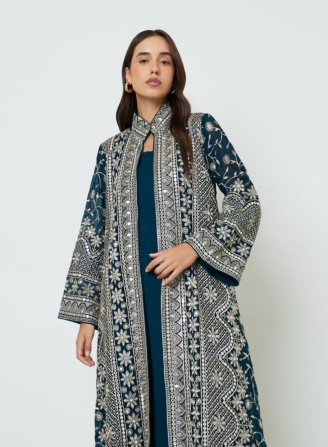 مكسيم كريشن طقم جلابية مطرزة بخيوط زرقاء مع فستان ماكسي وحزام - Image 2