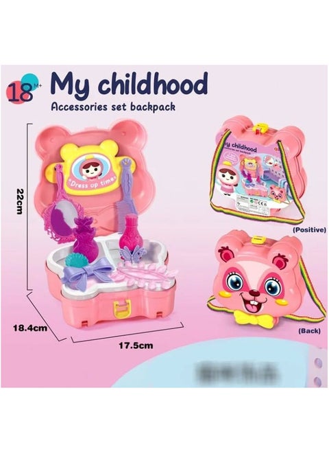 2-in-1 Baby Accessories Bag — A stylish and fun design featuring a cute bear! It includes grooming and beauty tools, including a comb, mirror, fake perfume bottles, and hair ties, to stimulate children's imaginations and encourage imaginative play. Ideal for children 18 months and older, it's made of safe materials and features a practical backpack design.