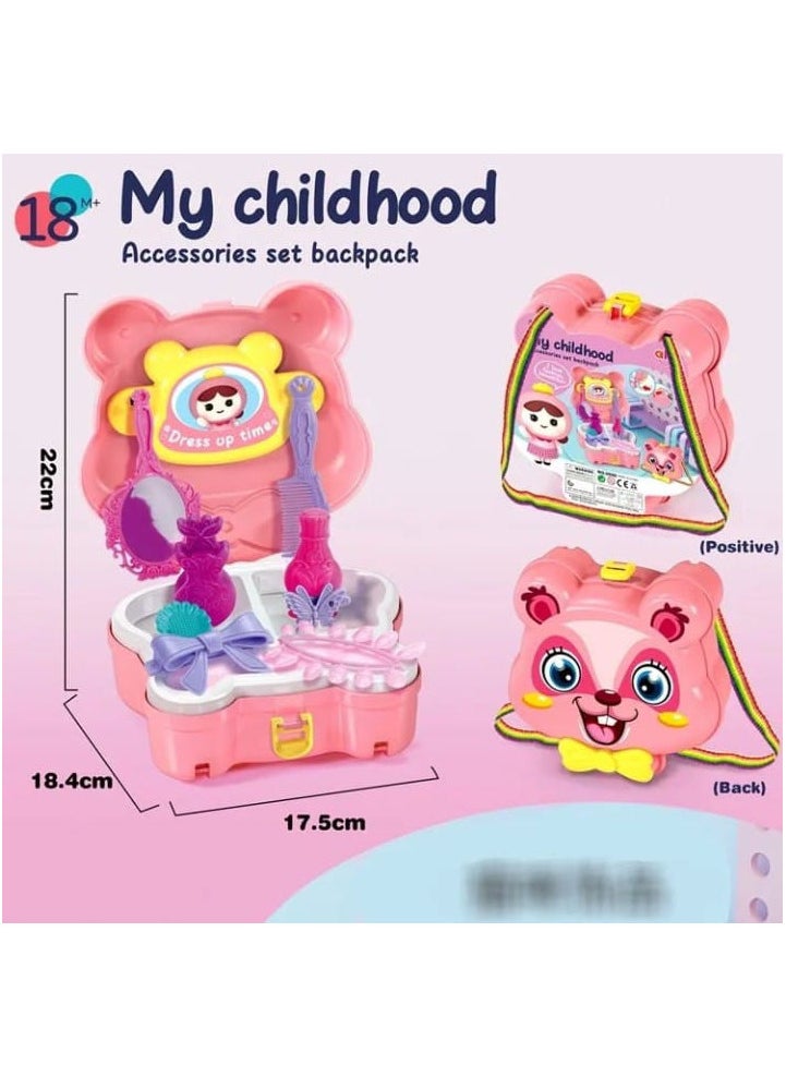 null - 2-in-1 Baby Accessories Bag — A stylish and fun design featuring a cute bear! It includes grooming and beauty tools, including a comb, mirror, fake perfume bottles, and hair ties, to stimulate children's imaginations and encourage imaginative play. Ideal for children 18 months and older, it's made of safe materials and features a practical backpack design. - Image 1