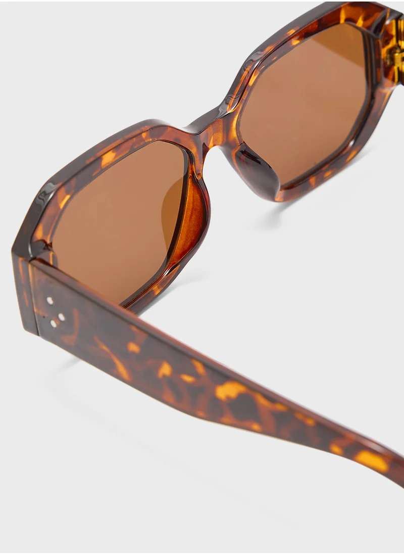 Ginger Angular Square Len Sunglasses