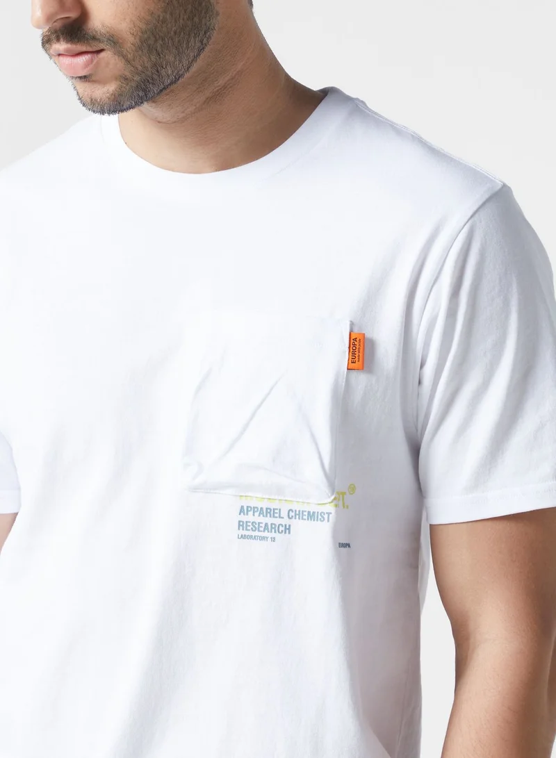 MUSIUM DIV. Logo T-Shirt