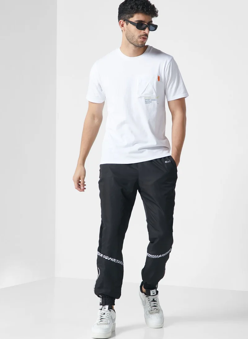 MUSIUM DIV. Logo T-Shirt