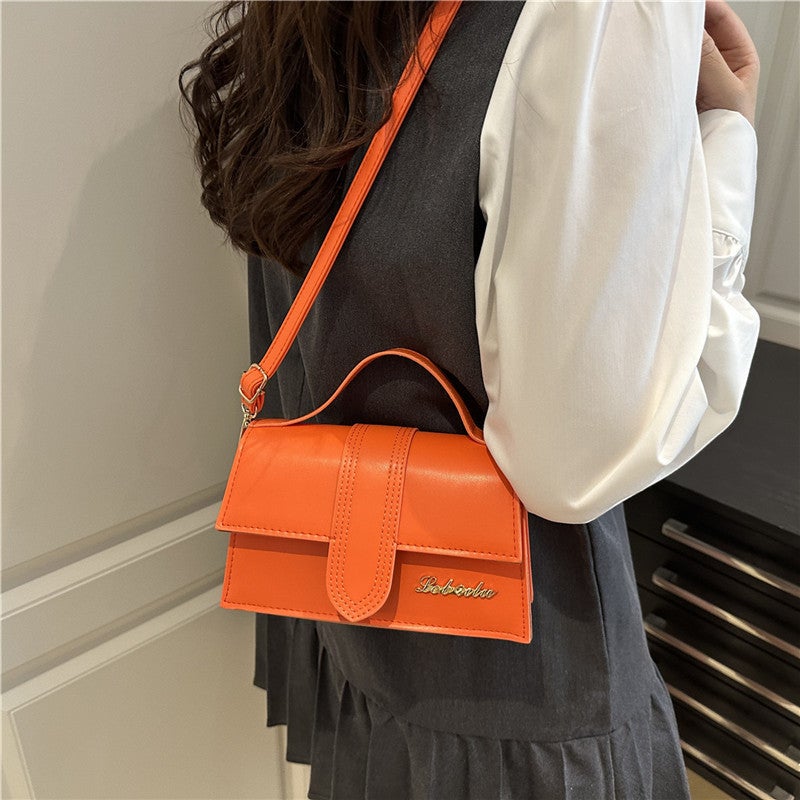 Simple And Elegant Solid Color New Spring Casual Handbag For Women, Niche New Textured Crossbody Bag In White - Image 5