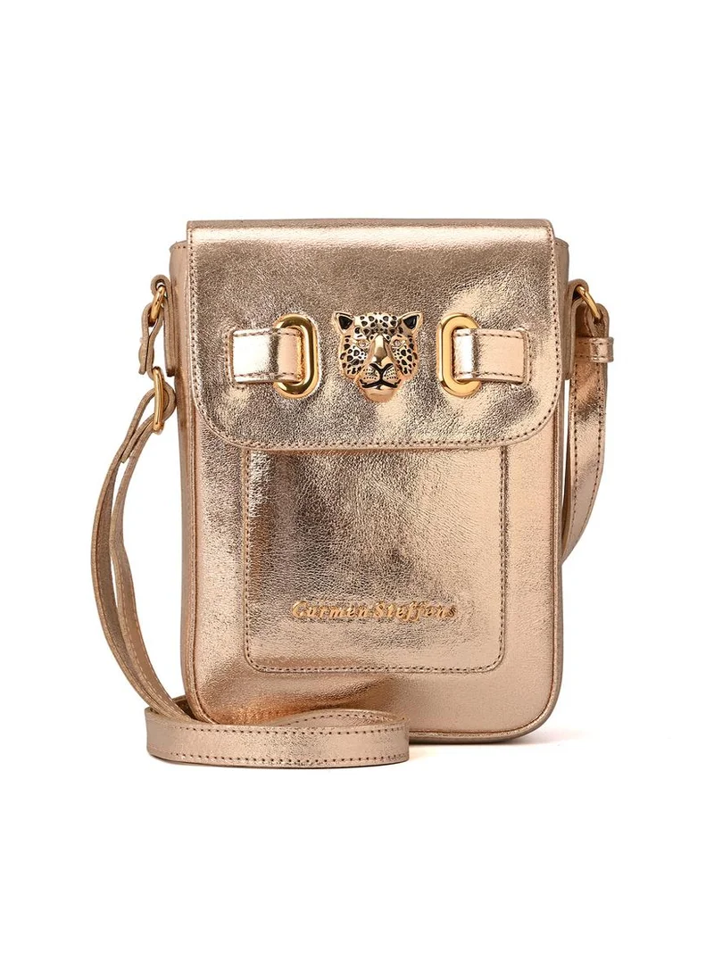 كارمن ستيفنز حقيبة كروس بودي بنقشة الفهد ذهبية اللون