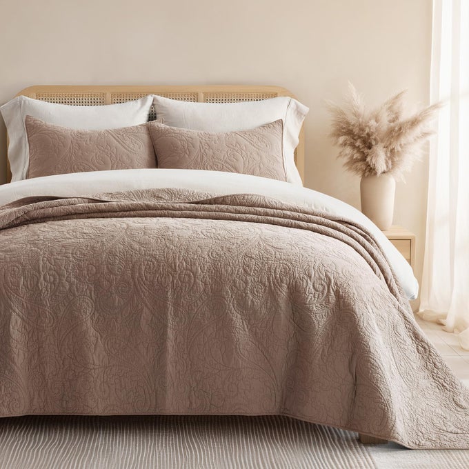 EVERGRACE 100 COTTON PAISLEY QUILT SET KING SIZE 3 PIECE SET PREWASHED LIGHTWEIGHT BEDSPREAD WITH 2 SHAMS SOFT BREATHABLE MATELASSE COVERLET FOR ALLSEASON COMFORT DUSTY BRICK