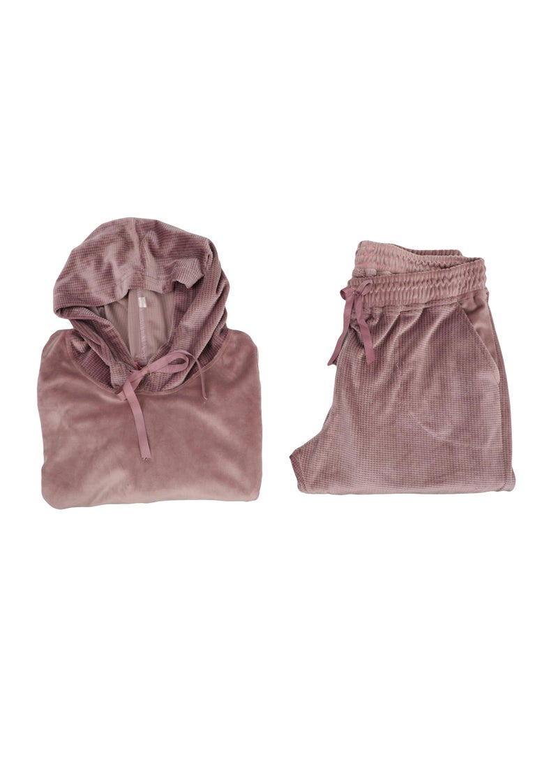 Dadoush A distinctive winter pajama made from ribbed velvet fabric by Daddoush, a high-quality velvet winter pajama for women. - Image 3