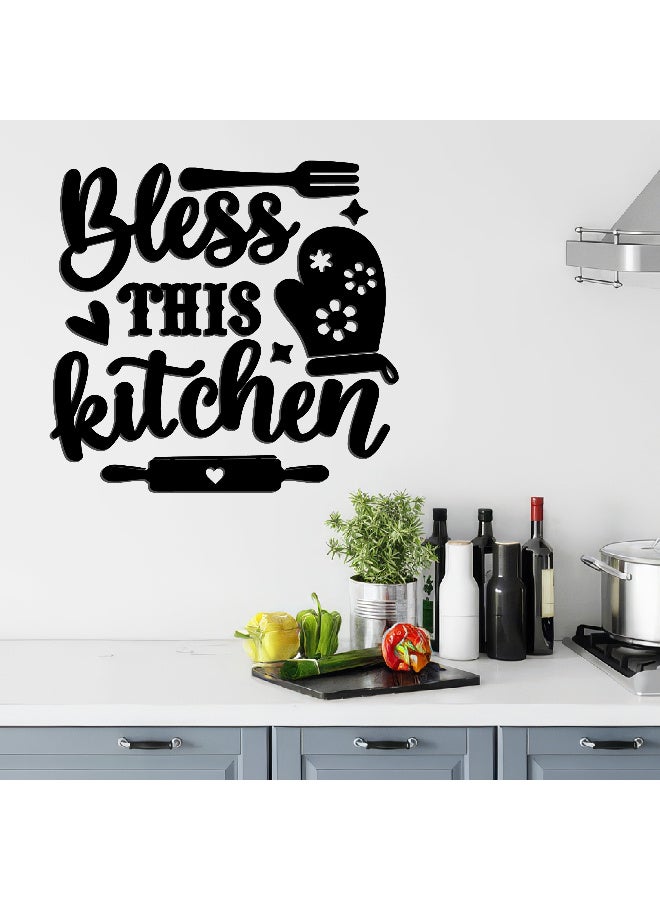 ديكور جداري خشبي عالي الجودة للمطبخ فن جداري للمطبخ بكلمة "Bless This Kitchen" مصنوع من خشب MDF الإسباني، باللون الأسود، بسماكة 6 ملم. يتميز بتصميم ثلاثي الأبعاد عصري وأنيق، مزوّد بشريط لاصق مزدوج الوجه لسهولة التركيب. جاهز للتثبيت فورًا ويمنح مطبخك لمسة فنية راقية. - Image 4