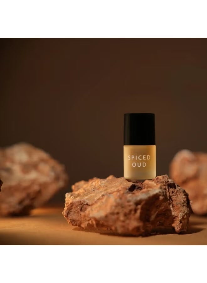 fieaura Spiced Oud Ittar | Fresh, Light & Luxurious Oud Perfume Oil - Image 4