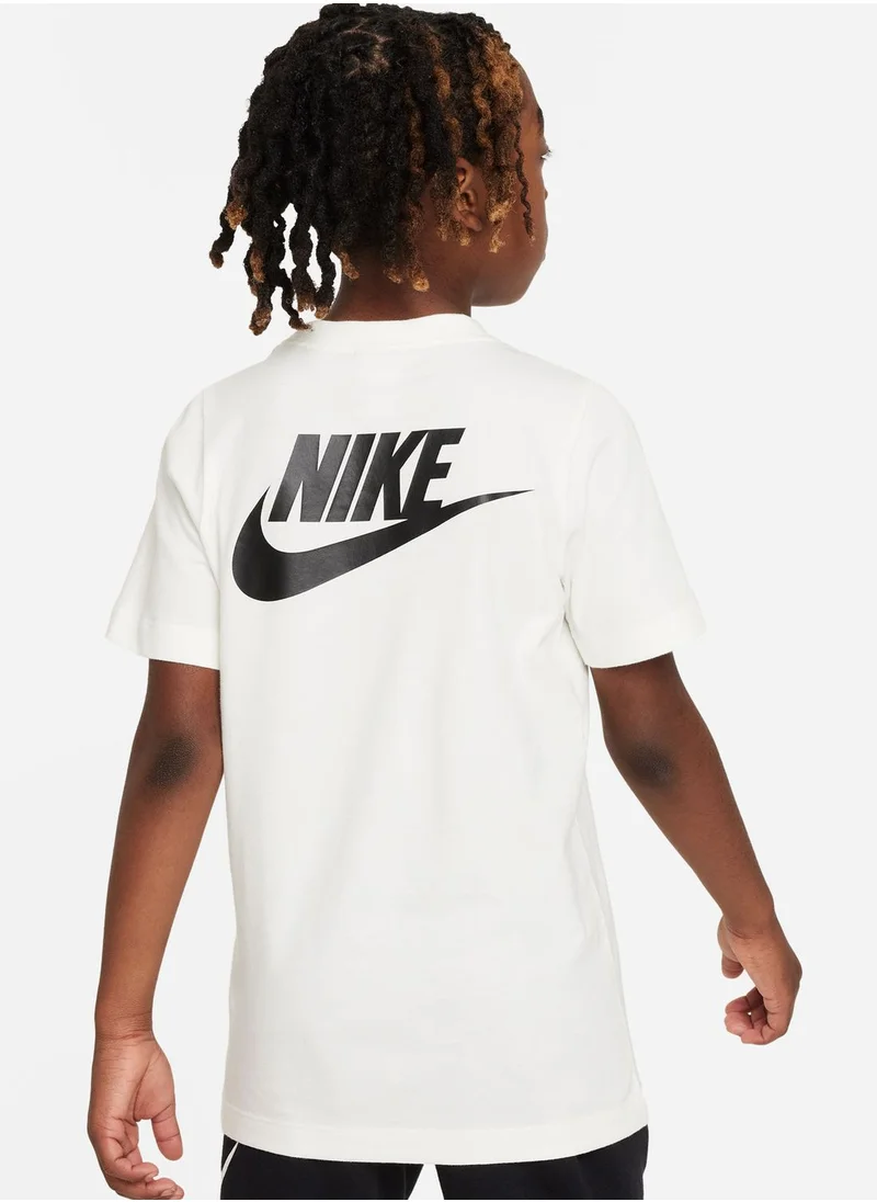 Nike Essential Graphic T-Shirt