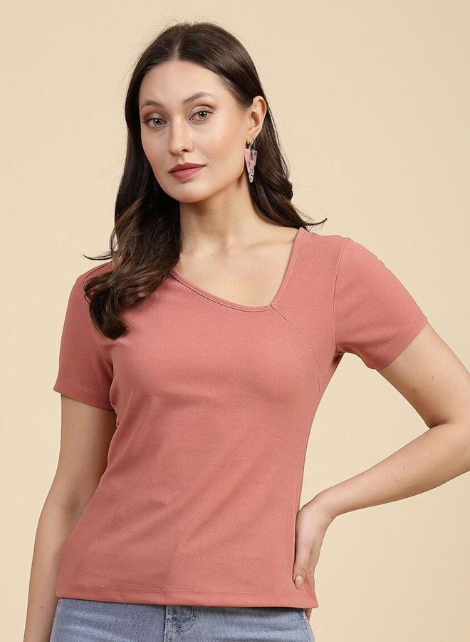 مرفوعة بلوزة نسائية وردية بقصة ضيقة وياقة غير متماثلة من فري هاند - Image 1