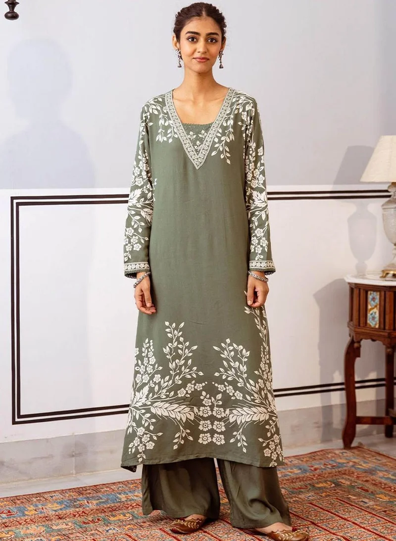 ISHIN Women's Green Rayon Printed Tunic Full Length Palazzo Straight Fit Kurta Set