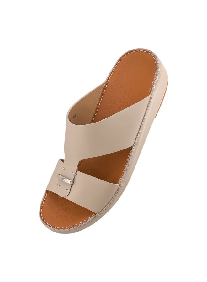 إيت صندل عربي يدوي الصنع للرجال من AET | شبشب رجالي خارجي | شبشب مفتوح الأصابع للاستخدام اليومي | جلد عربي أصلي ناعم بالكامل مع مشبك | تصميم جديد | نعل داخلي بلون بني فاتح | مريح وخفيف الوزن - Image 3