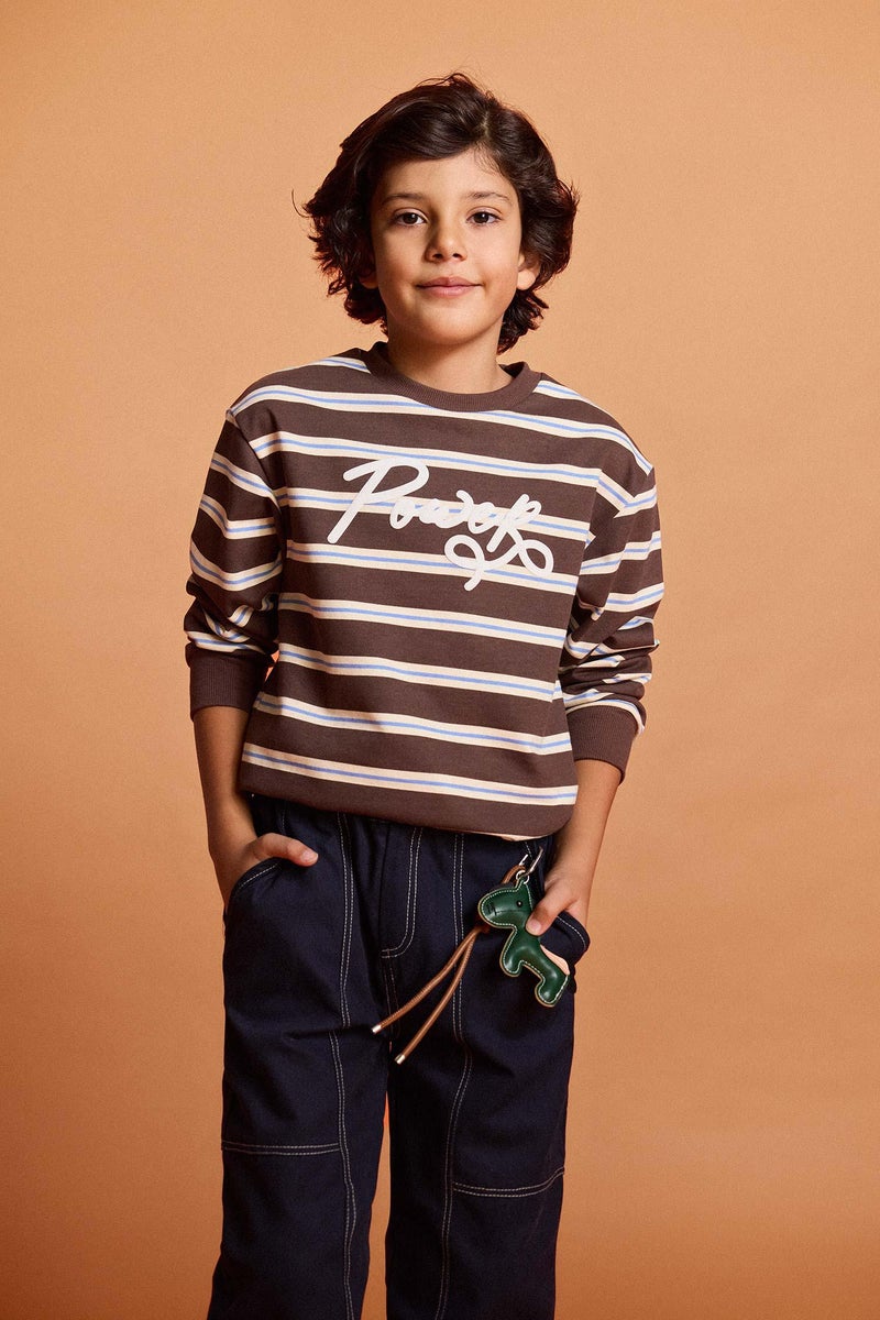 ديفاكتو طقم اولادي سويت شيرت وبنطلون قصة عادية - قطعتين - Image 3