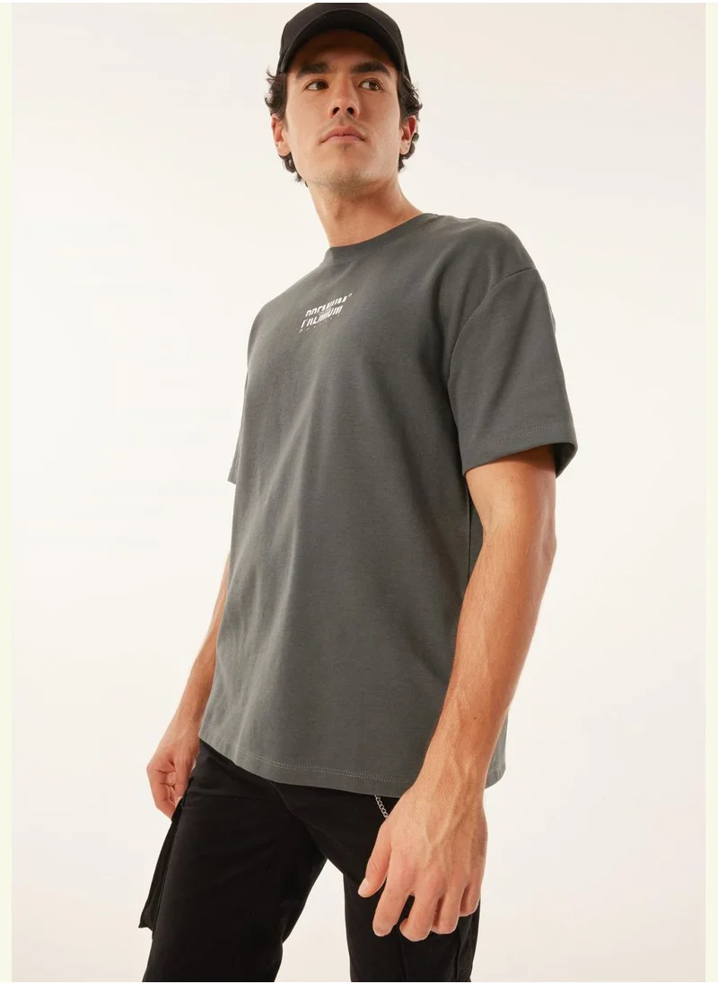 ديفاكتو Man Crew Neck Short Sleeve Knitted T-Shirt