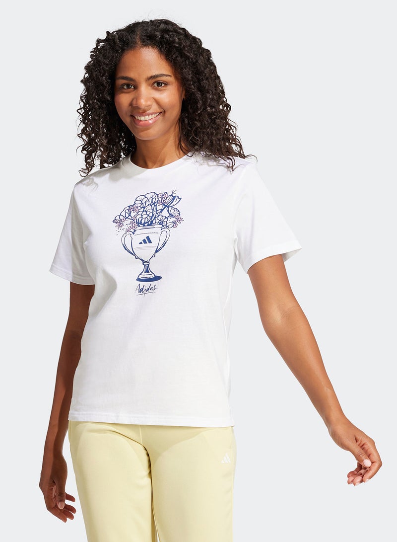 اديداس تيشيرت جرافيك تقني توضيحي - Image 1