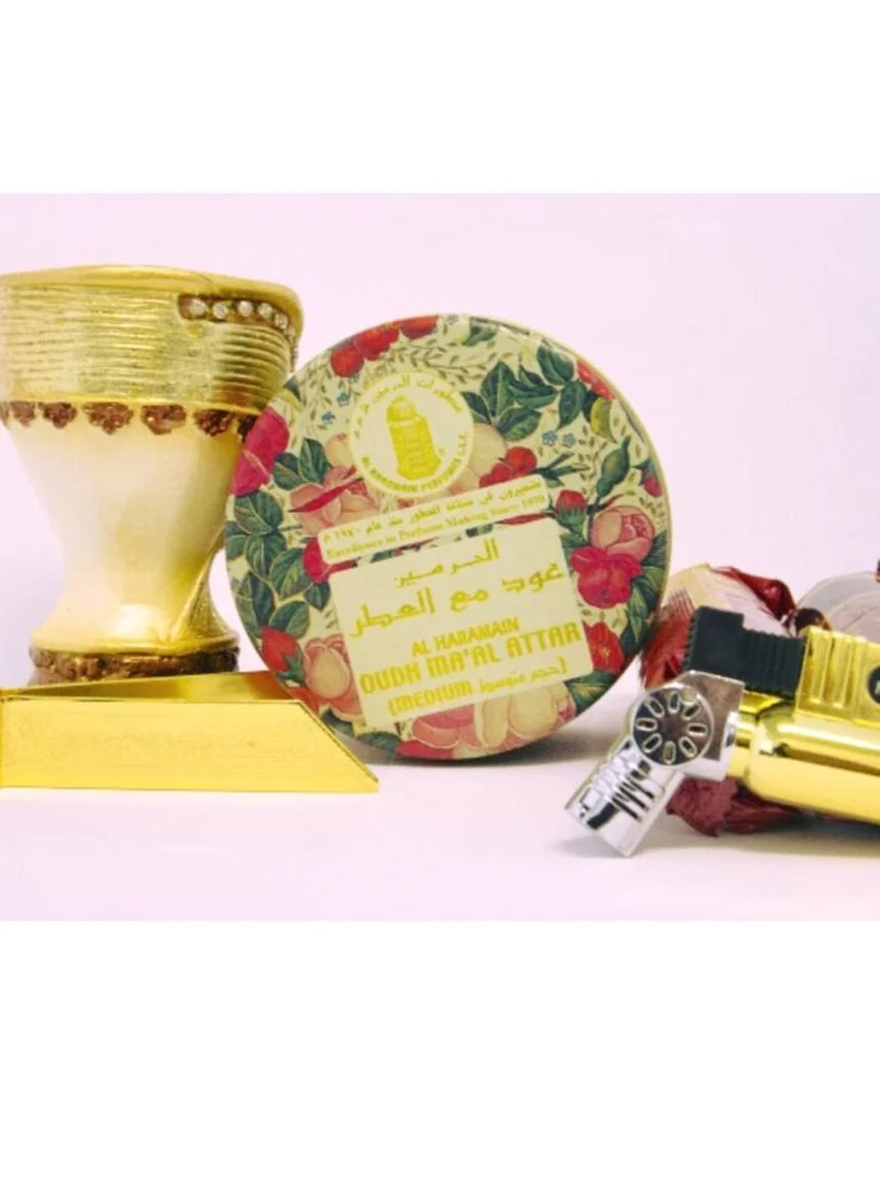 الحرمين مجموعة الحرمين عود مع العطار للسفر | طقم بخور فاخر للسفر | عود، فحم، ملاقط وولاعة | عطر منزلي وسهل الحمل