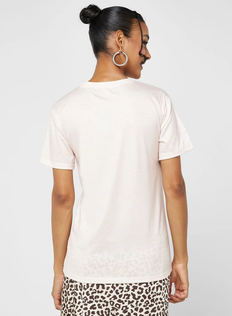 Ginger Crew Neck Graphic T-shirt