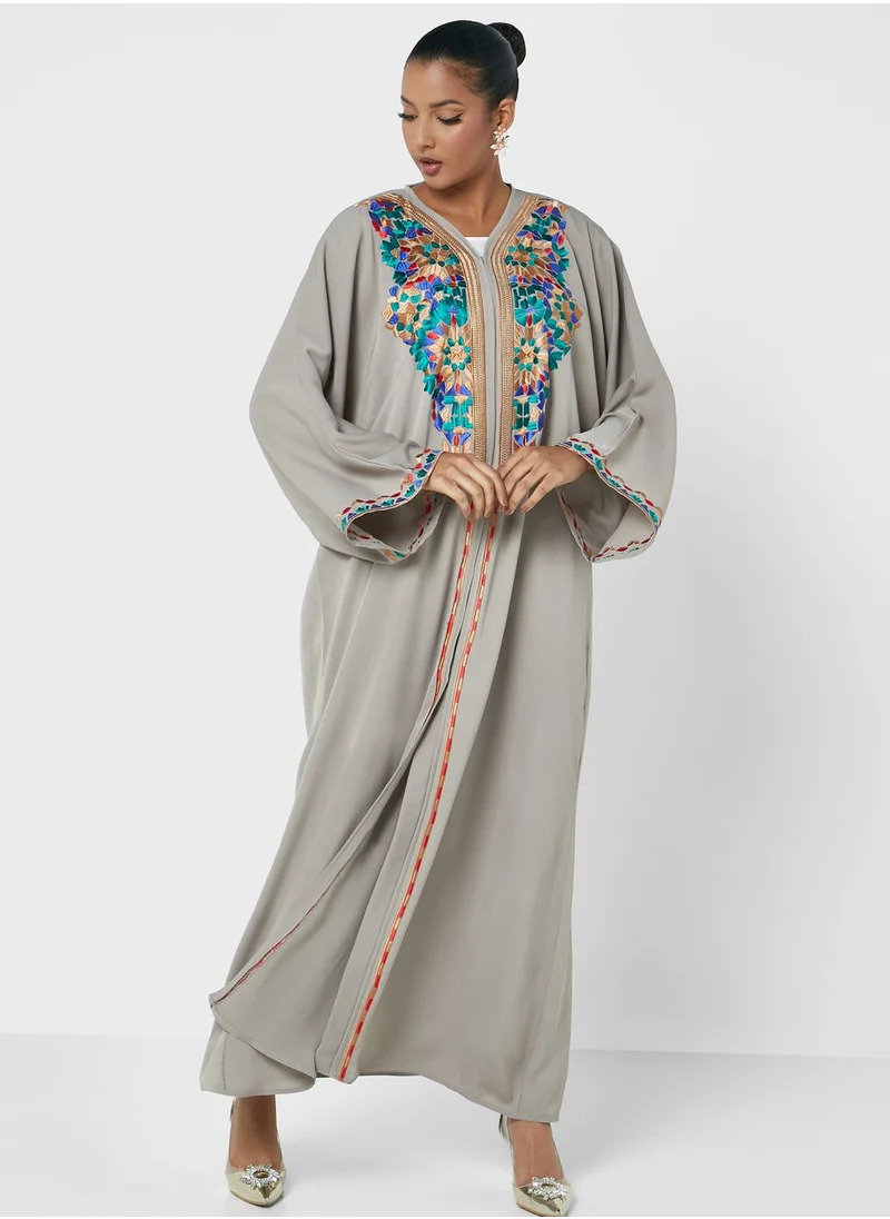 آرا Embroidered Flared Sleeve Abaya