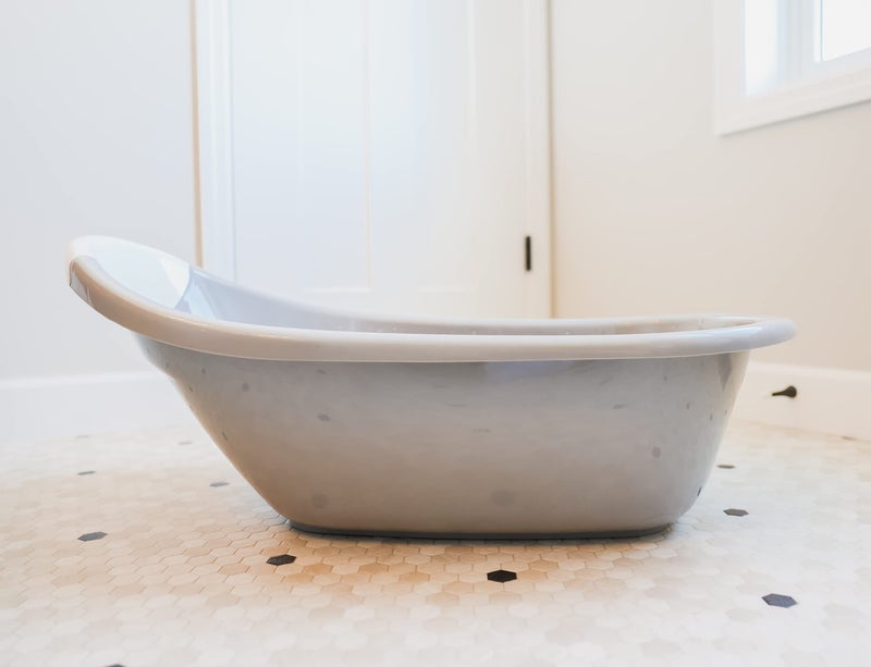 Regalo Baby Basics Infant Bath Tub, Includes Air Mesh Sling, Adjustable As Your Baby Grows, Drying Hook for Easy Clean - Image 4