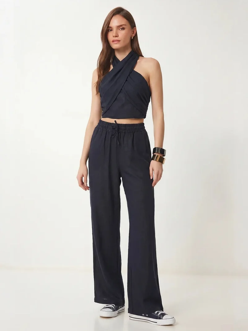 السعادة في إسطنبول ISTANBUL Halter Blouse And Wide-Leg Trousers Set