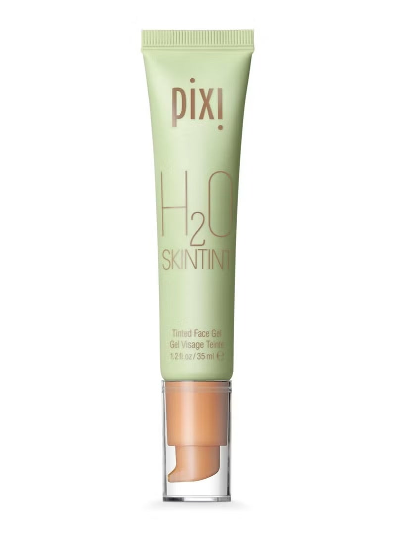 احصلي على بشرة مثالية ذات مظهر طبيعي مع كريم الأساس السائل H2O Skintint Foundation Warm بحجم 35 مل. يتميز هذا الكريم بتركيبته المرطبة والخفيفة، حيث يوفر تغطية قابلة للتعديل لتوحيد لون البشرة وتعزيز إشراقتها الطبيعية. تركيبته الناعمة سهلة الدمج تضمن ثباتًا يدوم طويلًا دون الشعور بثقل أو تكتل، مما يجعله مثاليًا للاستخدام اليومي. غني بمكونات مغذية للبشرة، يحافظ على نعومتها وإشراقتها طوال اليوم. عبوة 35 مل صغيرة الحجم ومناسبة للسفر، مثالية لتعديل المكياج أثناء التنقل.