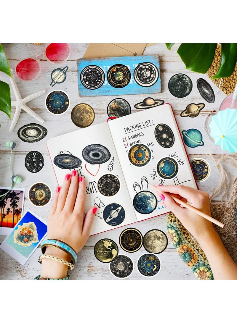 YALONG مجموعة من 50 قطعة من ملصقات السماوية، ملصقات كوكب القمر والفضاء وعلم الفلك لدفتر القصاصات والمجلات والمستلزمات والمخططات والحقائب المحمولة والديكور المنزلي، ملصقات المجرة الكونية المقاومة للماء للطلاب والبالغين - Image 5