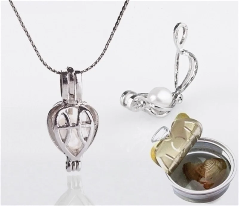 Rennway Real Pearl Necklace in an Oyster Shell by
