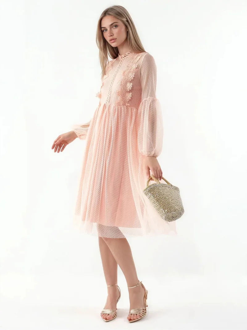 جينيفر Lace A-Line Midi Dress