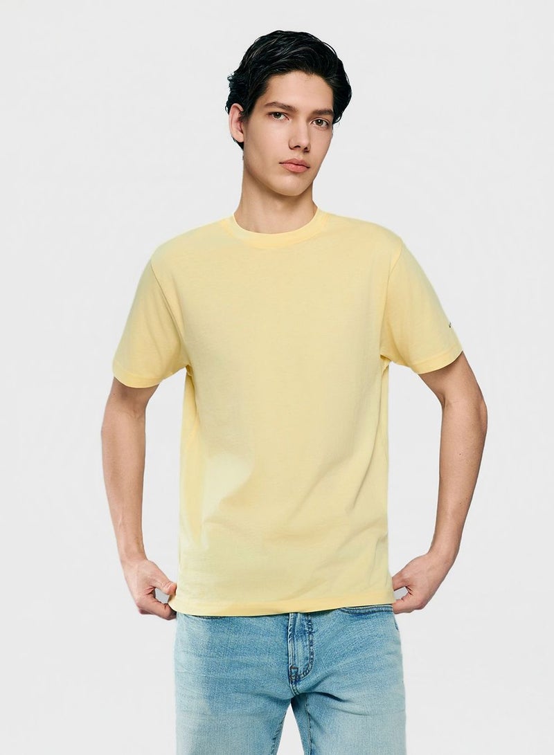 GIORDANO تي شيرت قطن بقلنسوة ضيقة للرجال - Image 1