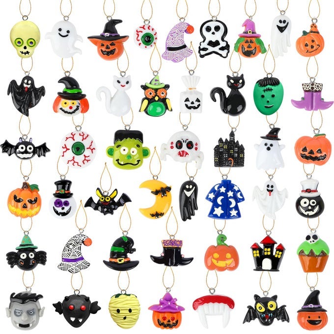 36PCS MINI RESIN HALLOWEEN ORNAMENTS TINY HANGING DECORATIONS FOR TREE MINIATURES FIGURINES CHARMS WITH STRING RESIN PENDANTS FOR PARTY DECOR SMALL