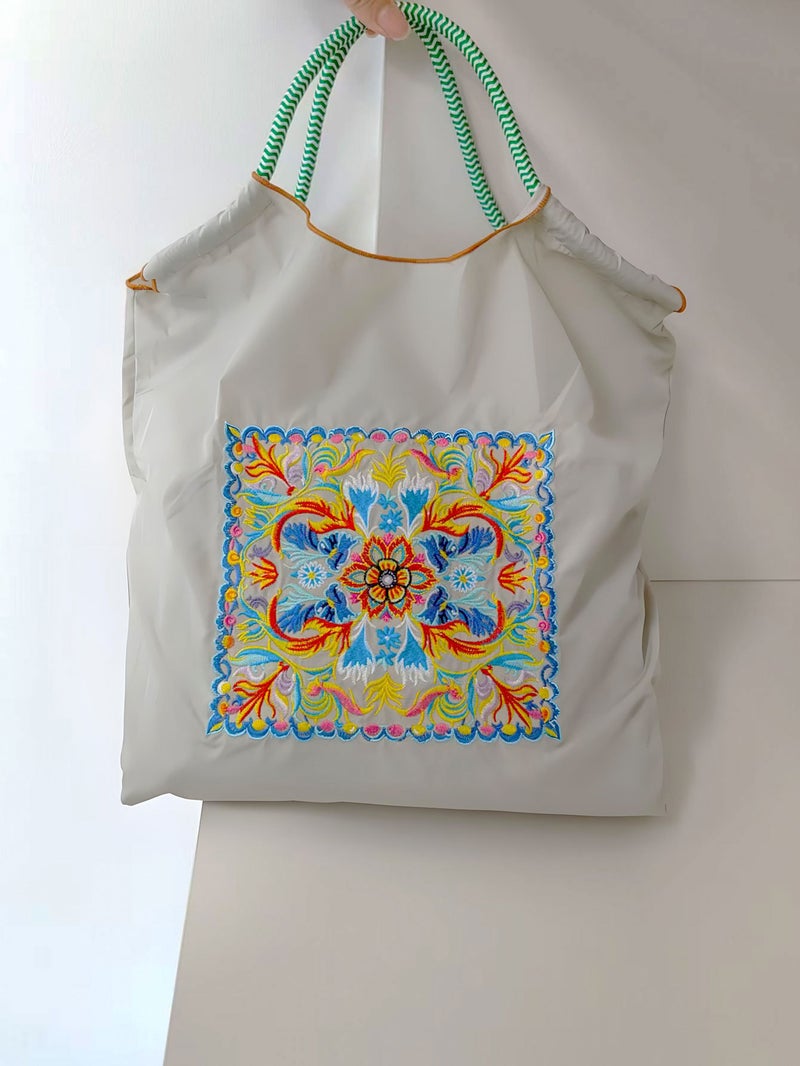 New Embroidered Bag For Women, Tote Bag, Large Capacity Canvas Bag, Little Yellow Duck Shopping Bag, Shoulder Bag, Handbag, Trendy - Image 1