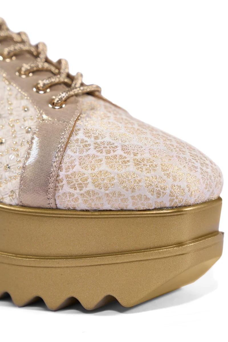 Anaar Anaar Pitara Wedge Sneakers – Off-White Brocade & Satin Hand-Embroidered Wedges