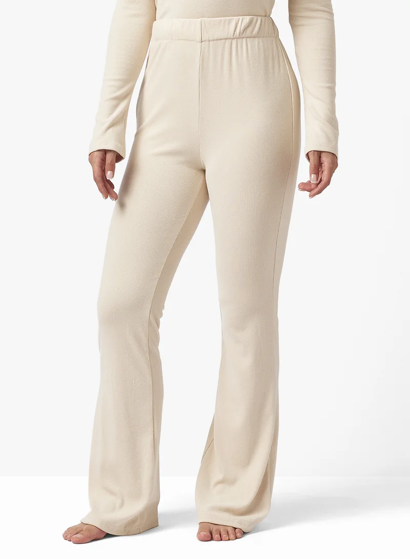 جينجر بيسيكس Cozy Fine Knit Ribbed Lounging Top & Pant Set