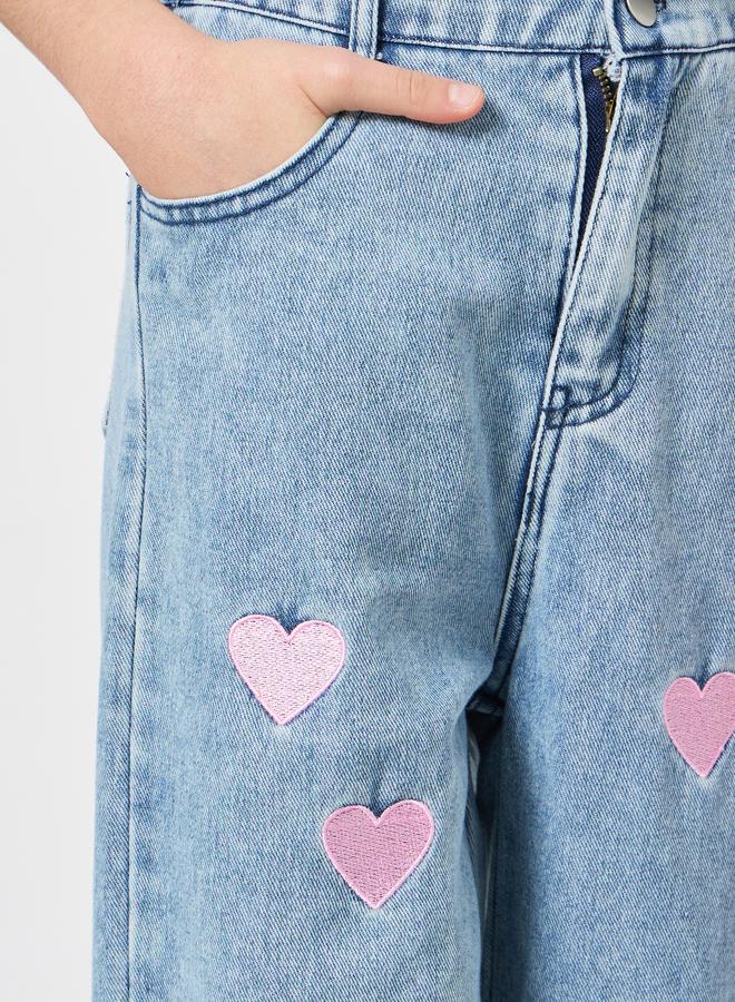 ستايلي بنطال جينز واسع بتطريز قلوب - Image 3