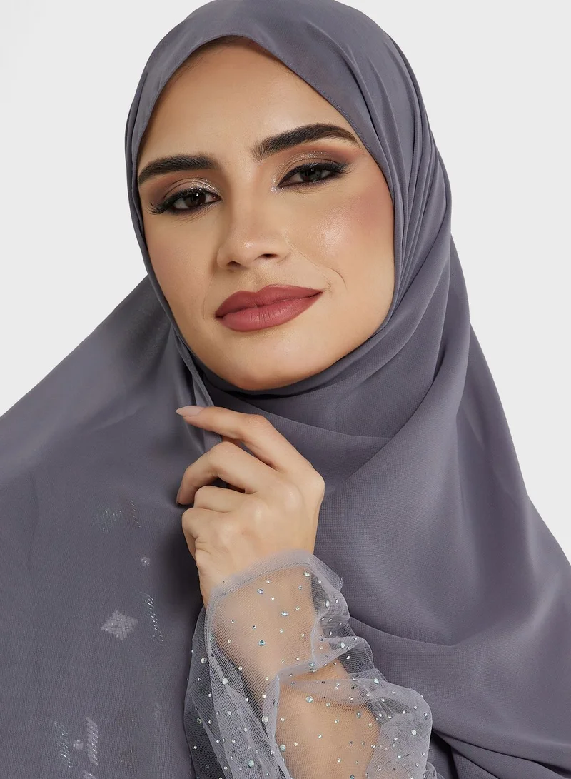 خزانة عباية خرز وأحجار