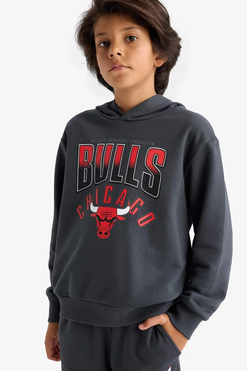 DeFacto Regular Fit Chicago Bulls Licensed Hooded Sweatshirt