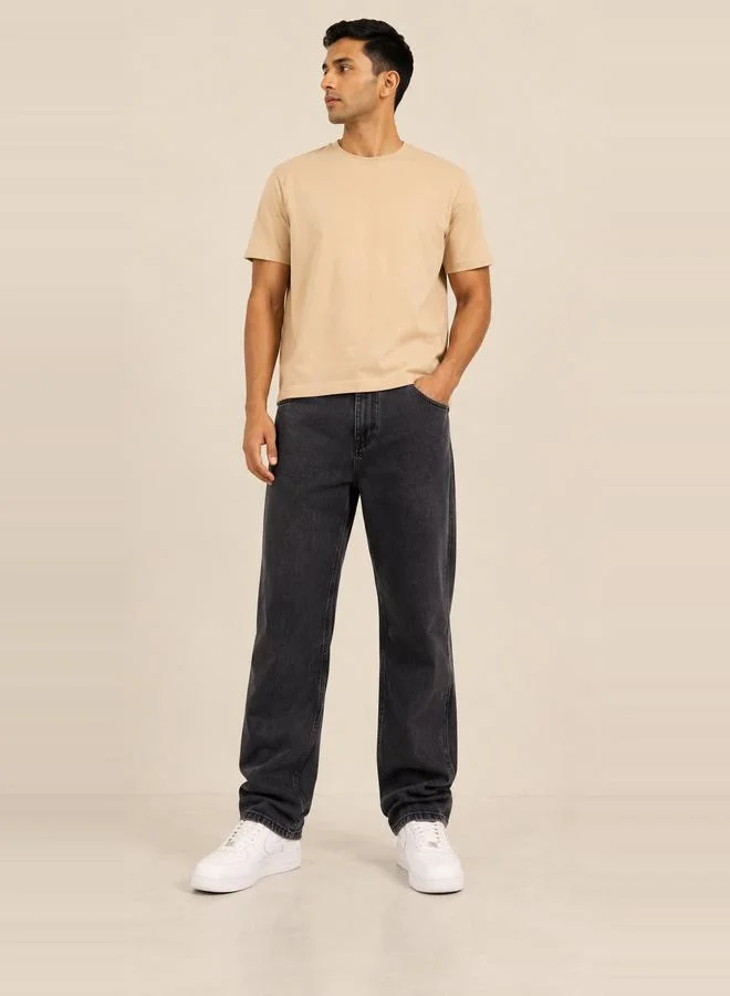 تايك تو Men Relaxed Fit Mid Rise Jeans By Falcon