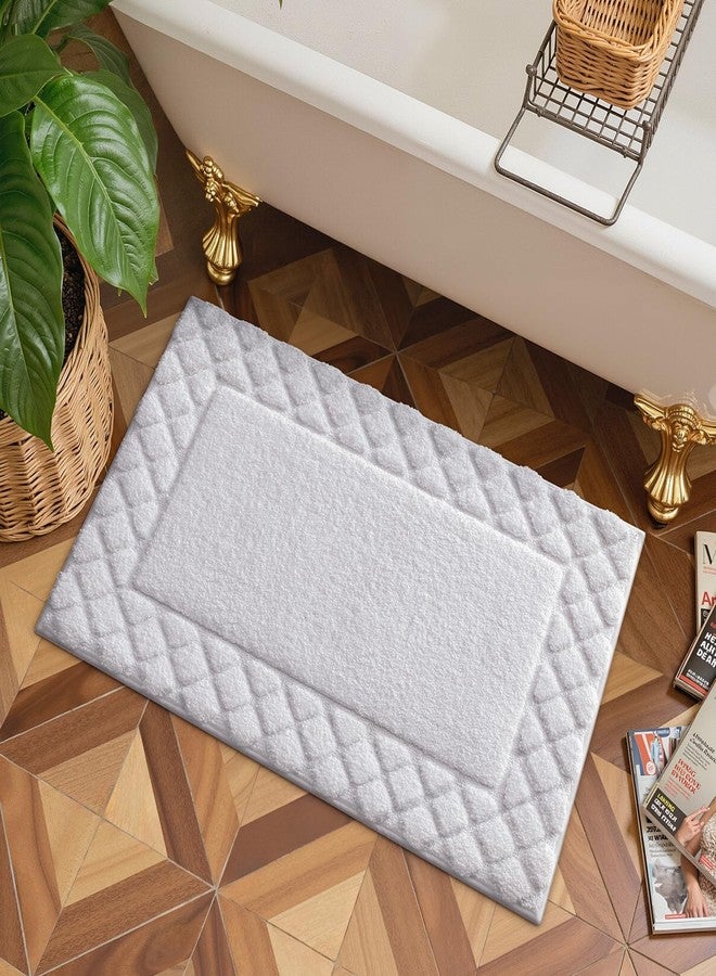 LUMI Bathroom Rugs, Ultra Soft Absorbent Bath Mat for Shower, Non Slip Washable Bath Rugs with Rubber Backing, Microfiber Plush Quick Dry Floor Mat for Bathtub, Floor, White, 17x30 - Image 3